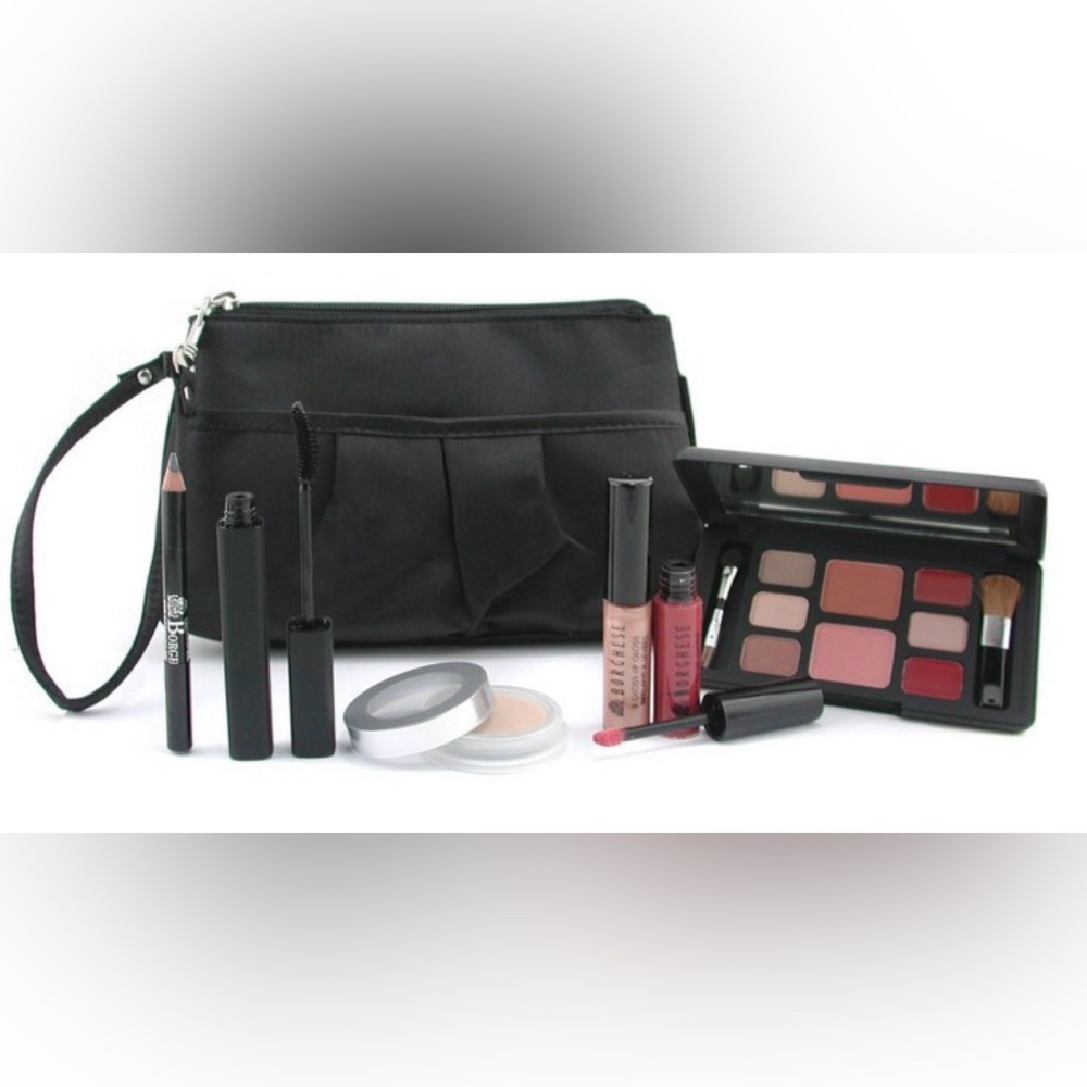 Vintage Princess Marcella Borghese Roman Holiday MakeUp Set Black Satin Bag